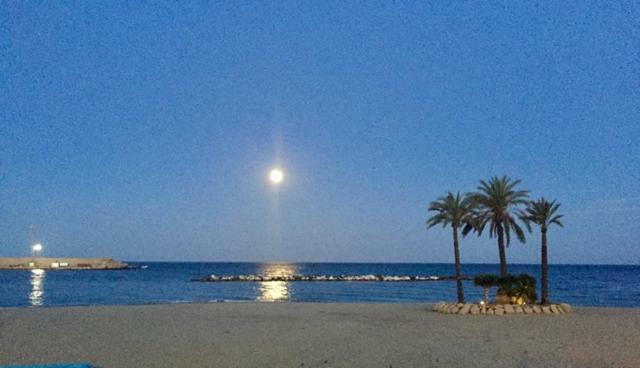 1 Calle Del Mar Apartamento Garrucha Dış mekan fotoğraf